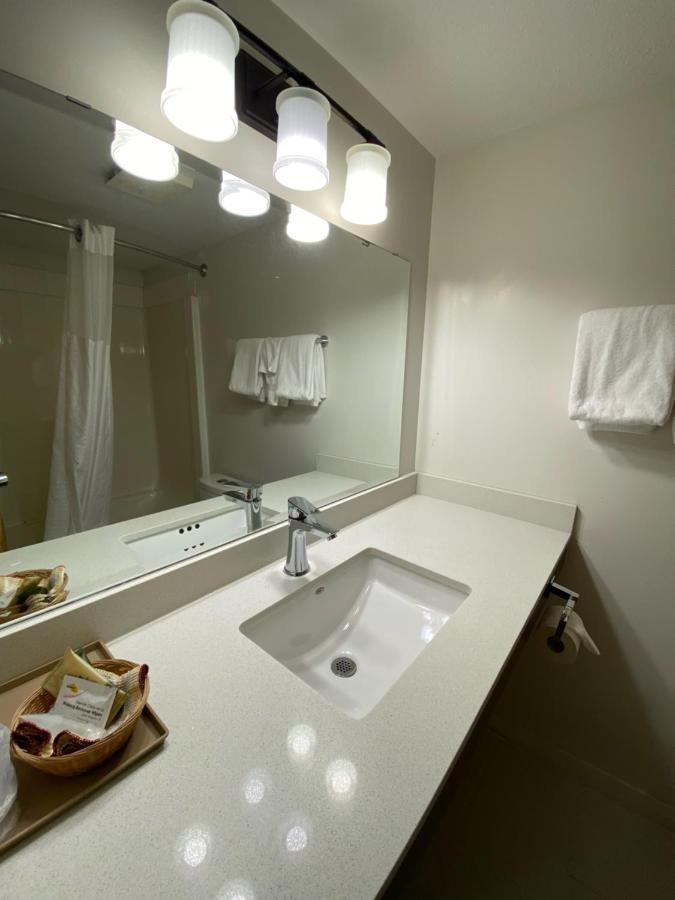 فالماونت Chalet Continental Motel المظهر الخارجي الصورة